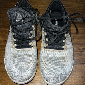 Reebok Grace Trainer in Black/White Size 10